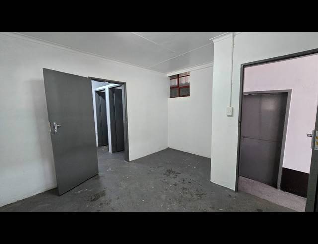 437M² WAREHOUSE TO LET IN SEBENZA